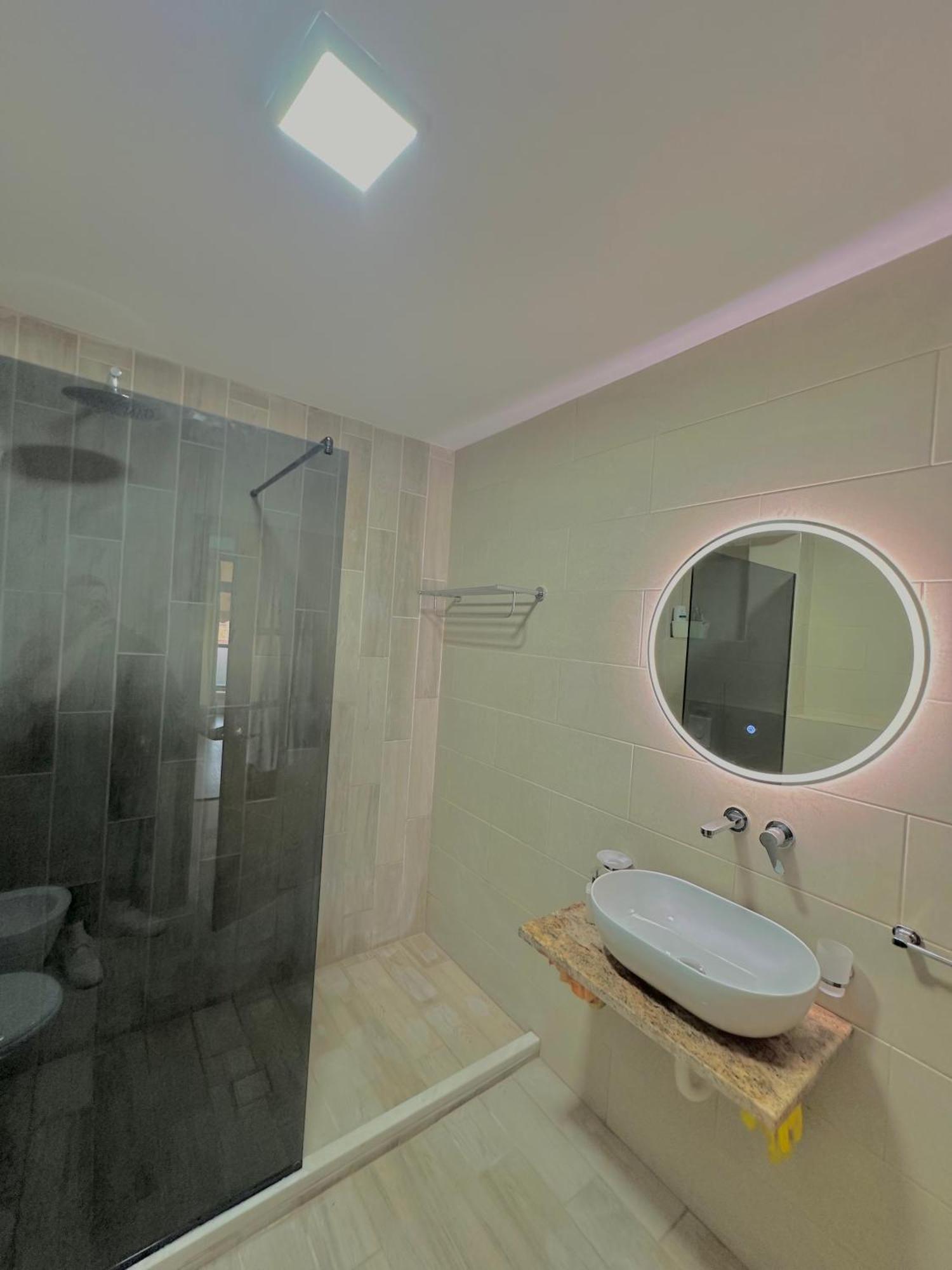Central Inn Home Tirana Exteriér fotografie